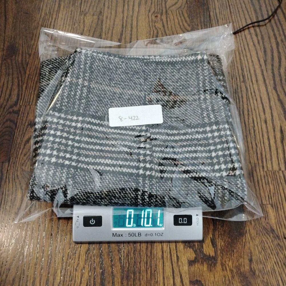 Forever 21 Contemporary Wool Blend Mini Skirt Size Medium Black Plaid - Picture 8 of 8